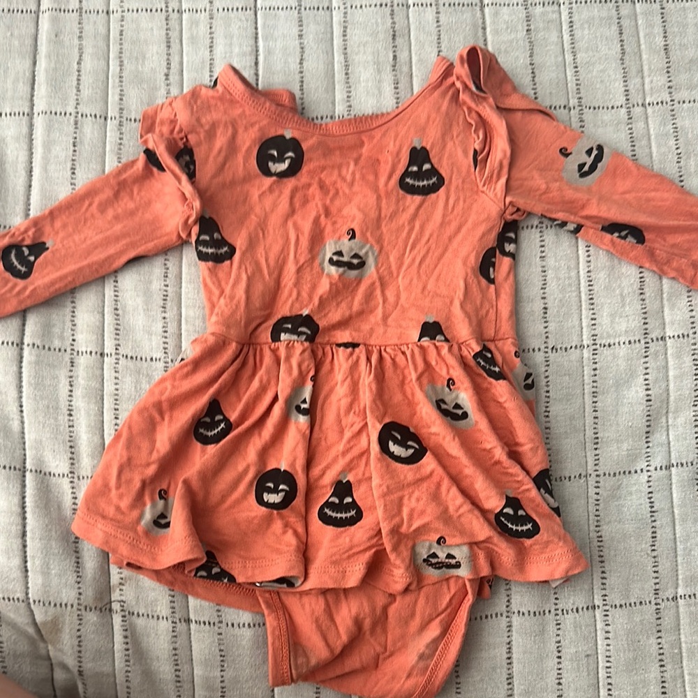 Kyte Baby pumpkin twirl bodysuit